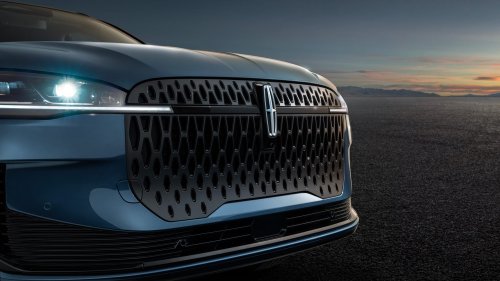 2027 Lincoln Corsair Hybrid First Look: Back From the Dead Already?