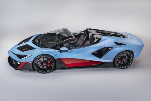 Lamborghini Fenomeno Roadster Boasts 1065 HP, Odd Side Windows
