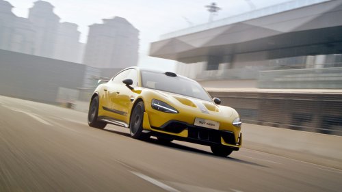 Just Wow: Driving the 2027 Xiaomi SU7 Ultra With Glorious Power, Bargain Price