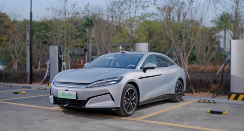 Congressional Bill Would Ban Chinese Connected Cars from Entering U.S. Via Canada, Mexico