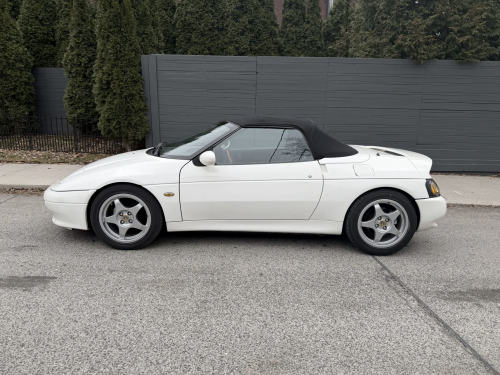 This Roadster on Bring a Trailer Will Fool Just About Everyone