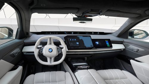 BMW, This Is the 2027 BMW 7 Series: Even More Screens, New Tech, and the Same Presence