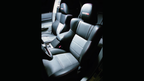 2006 Dodge Magnum SRT8 vs Mercedes E55 AMG: Surprising Performance Test Results