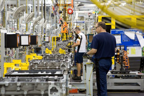GM, GM Makes a Huge Investment to Produce V-8 Engines in Canada