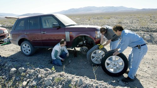 2004 Range Rover vs. Lexus LX 470 vs. Lincoln Navigator vs. Infiniti QX56 Comparison Test
