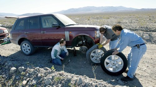 2004 Range Rover vs. Lexus LX 470 vs. Lincoln Navigator vs. Infiniti QX56 Comparison Test