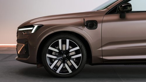2028 Volvo XC60 First Look Review: Design, Feature, Battery Updates for Midsize Luxury SUV