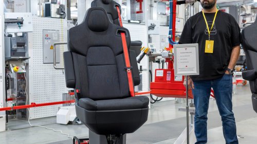 HMD Trucking Built a 700-Truck Diesel Fleet. Now It’s Buying 50 Tesla Semi Trucks.