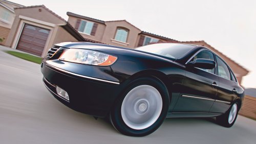 2006 Toyota Avalon vs. Hyundai Azera vs. Volkswagen Passat Comparison Test