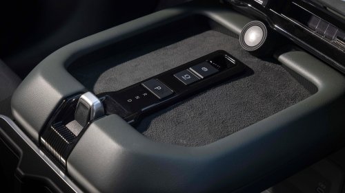 Subaru, Toyota, Check Out the 2027 Subaru Getaway’s Interior: Some Toyota Bits, but That’s Not Bad News