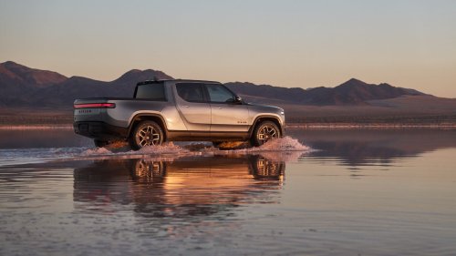 2027 Rivian R1S and R1T Get Simpler Trims and a Big Seating Upgrade