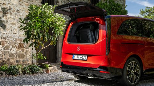 2028 Mercedes-Benz VLE First Drive: A Compelling Argument to Bring Back the Minivan