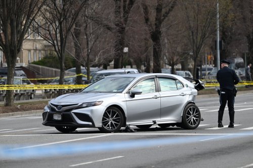 New York Governor Hochul to Sign Speed-Limiting Devices for 'Super Speeders' Into Law