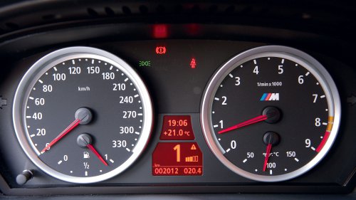 2007 BMW M6 First Drive Review: V-10 Power Meets Lighter Coupe Dynamics