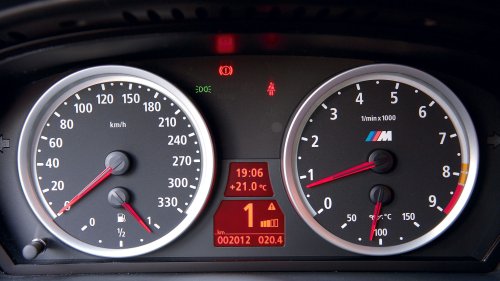 2007 BMW M6 First Drive Review: V-10 Power Meets Lighter Coupe Dynamics
