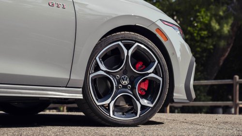 2026 Honda Prelude vs. Volkswagen Golf GTI Comparison Test: Defying Convention