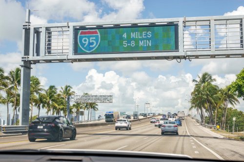 Drivers Are More Likely to Be on Their Phones While Speeding: IIHS