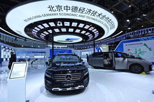 Mercedes-Benz Could Face U.S. Sales Ban over Chinese Ownership Stake: Report