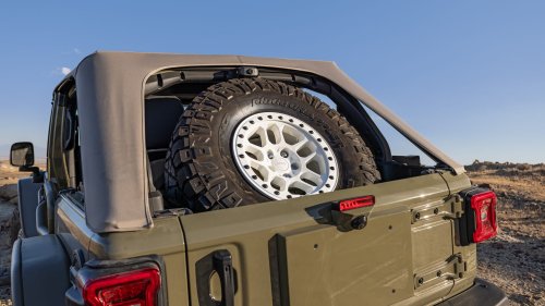 2026 Jeep Wrangler 392 Commando First Test: A Riotous, Supercharged Salute to the Troops
