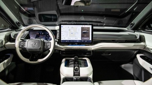 Toyota, Toyota Highlander, Toyota Grand Highlander vs. the New Highlander EV: What’s the Difference?