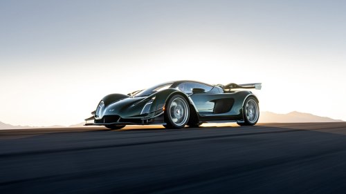 Goin’ Nuclear: We Tested the 1,250-HP, $2.4-Million 2026 Czinger 21C and Set a Record