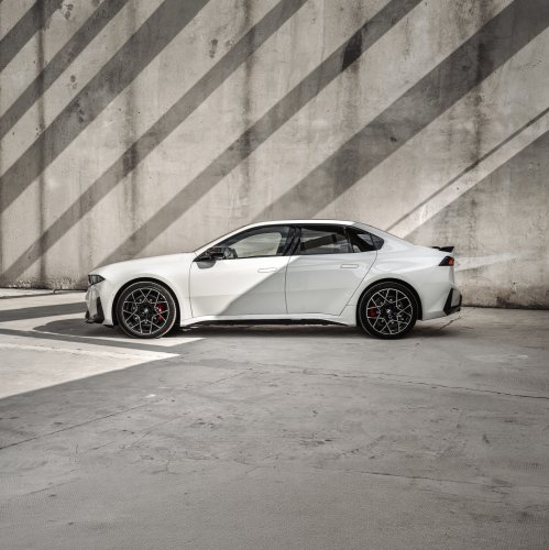 The Electric BMW i3 Will Add an Aggressive M60 Variant Next Year