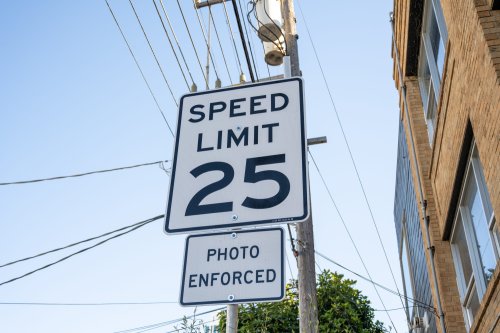 New York Governor Hochul to Sign Speed-Limiting Devices for 'Super Speeders' Into Law