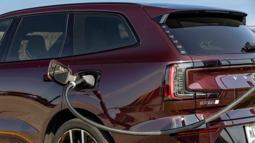 Our Time With Our Long-Term 2026 Volvo EX90 Is Off to a Rocky Start