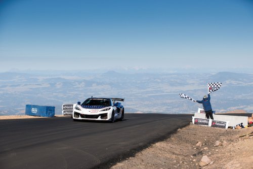 Chevrolet, Chevrolet Corvette, How the Chevrolet Corvette ZR1X Broke the Pikes Peak Production Car Record