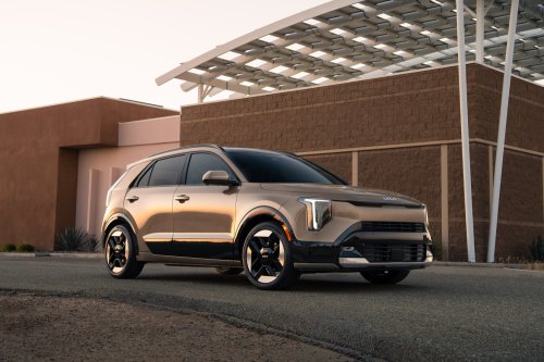 Kia, Kia Niro, 2027 Kia Niro Dons a New Look but Now Only Offers One Powertrain