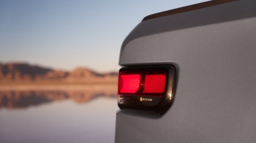 2027 Rivian R1S and R1T Get Simpler Trims and a Big Seating Upgrade