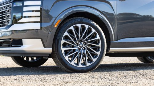 2027 Kia Telluride Hybrid vs. 2026 Hyundai Palisade Hybrid Comparison: Same DNA, Different Personalities