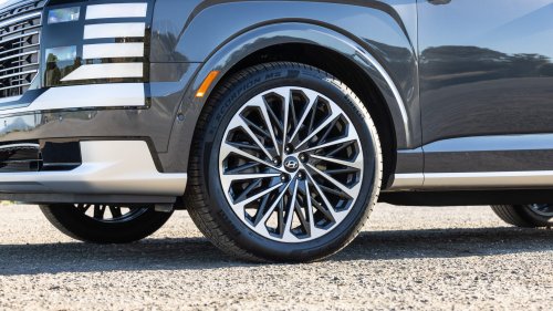 2027 Kia Telluride Hybrid vs. 2026 Hyundai Palisade Hybrid Comparison: Same DNA, Different Personalities