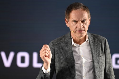 VW CEO Facing Worker Backlash Over Restructuring Plan, 100,000 Possible Job Cuts