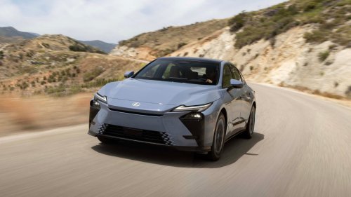 2026 Lexus ES350h First Drive: Better Tech, Better Ride, Same Relaxed Personality
