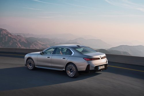 2027 BMW i7 Is a Dream Chariot for Upper-Crust Technophiles