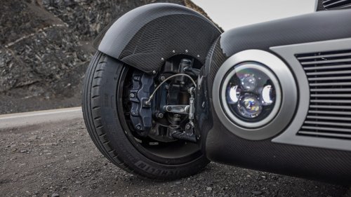 SP40 Restomod Speedster First Drive: A Modern Marvel With Vintage Style