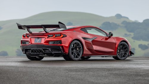 Stop-Sale and Recall on 2025 and 2026 Chevrolet Corvette to Fix Rear Turn Signal Issue