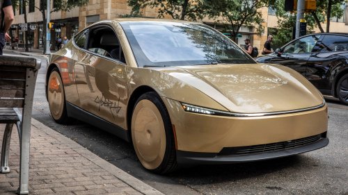 Tesla, Tesla Cybercab First Look: No Steering Wheel! No Brake Pedal! No Problem?