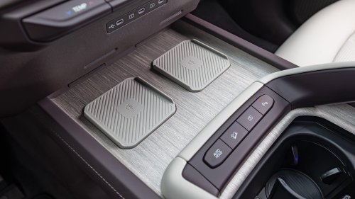 2027 Kia Telluride Hybrid First Test: Quicker, Heavier, and Slightly Confused