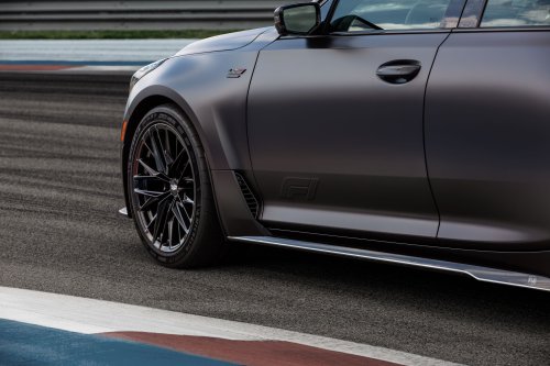 Cadillac, 2026 Cadillac CT5-V Blackwing F1 Collector Series Packs 685 HP