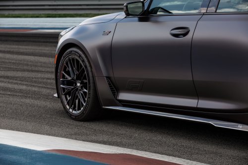 Cadillac, 2026 Cadillac CT5-V Blackwing F1 Collector Series Packs 685 HP