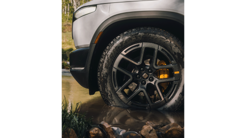 What’s the Difference Between the Rivian R2 and Rivian R3?