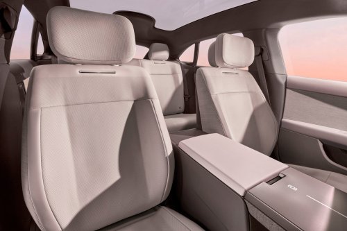 Range Rover, Rover, Range Rover Breaks the Mold and Goes Low with the New Electric GT