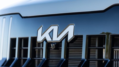 2027 Kia Telluride Hybrid First Test: Quicker, Heavier, and Slightly Confused