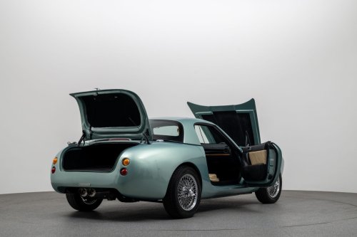 Mazda, Aston Martin, This Mazda Miata on Bring a Trailer Has Aston Martin Energy