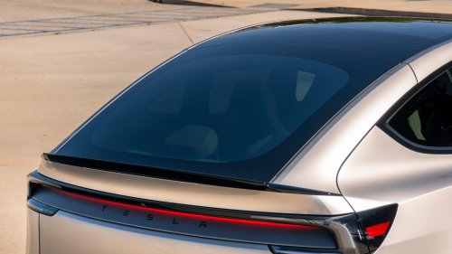 2027 Tesla Model Y L In-Depth Review: Tesla’s Best-Seller Gets Longer and Slicker