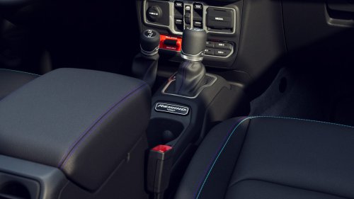 The 2026 Jeep Rewind Editions Turn the Wrangler and Gladiator Into Retro Throwbacks