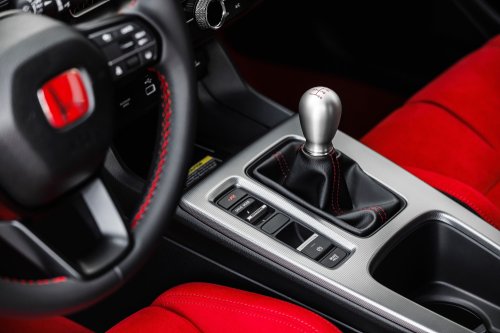 Driving a Manual Transmission Exercises Your Brain, Japanese Study Finds