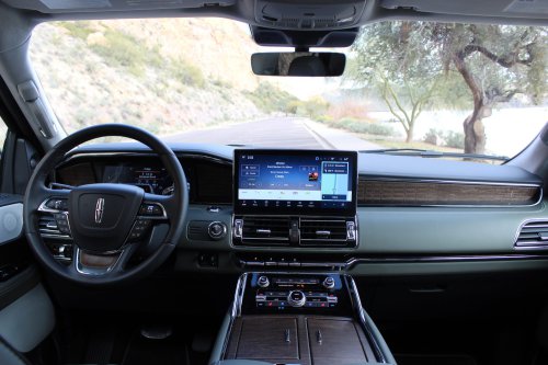 Ford, Ford Expedition, Ford Initiates Seatbelt Recall for Nearly 420,000 Expedition, Navigator SUVs
